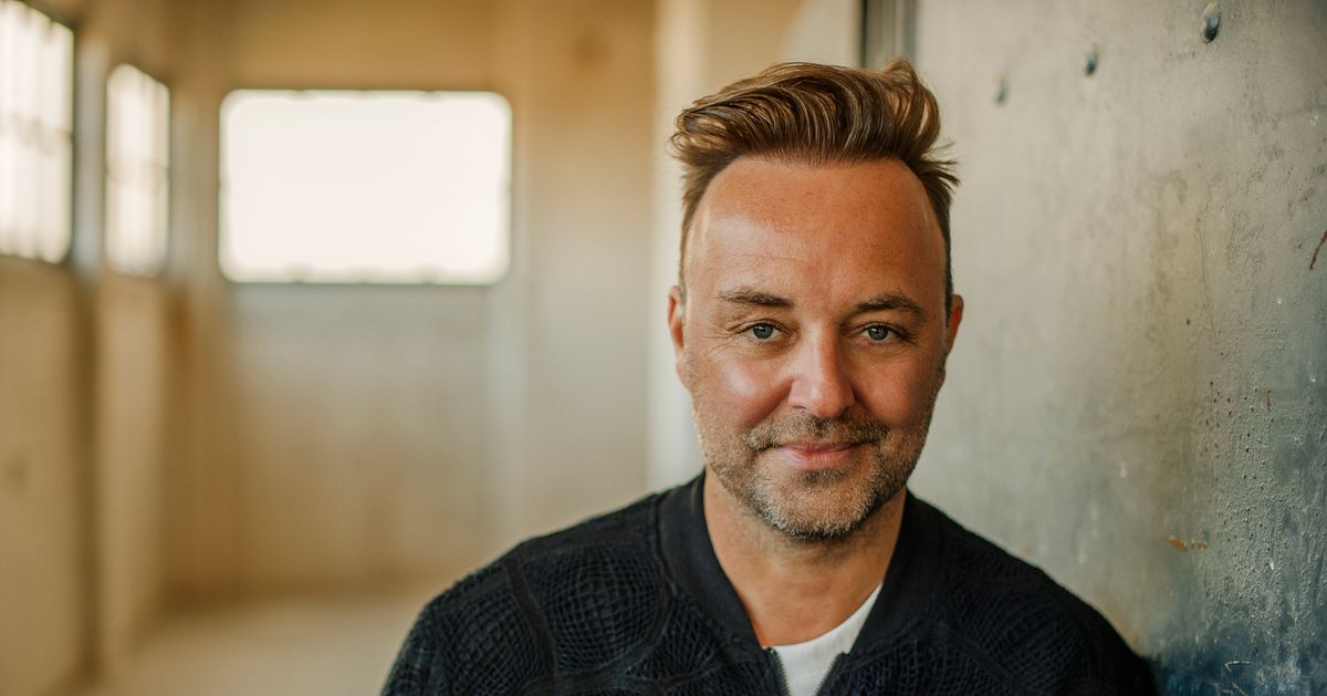 Niels Geusebroek - Because of You