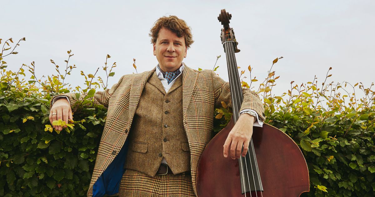 Dominic Seldis - Back to bass-ics