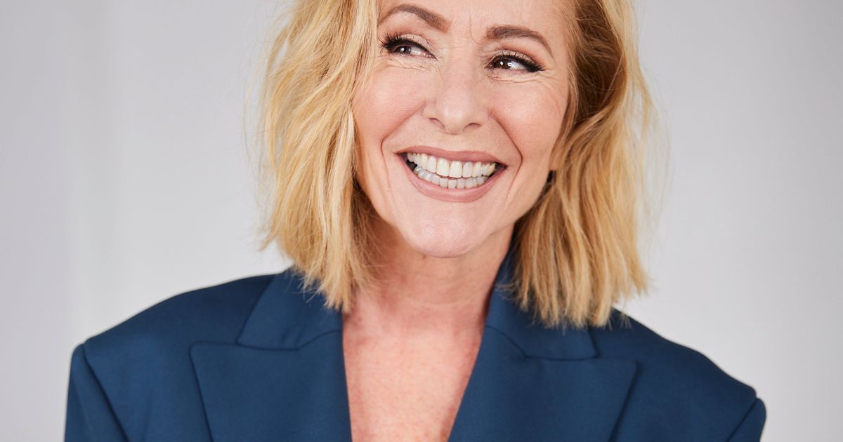 ANGELA GROOTHUIZEN