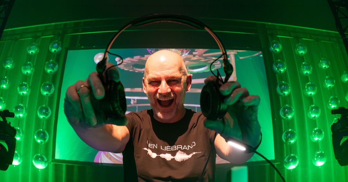 Back To The Disco in the mix met Ben Liebrand